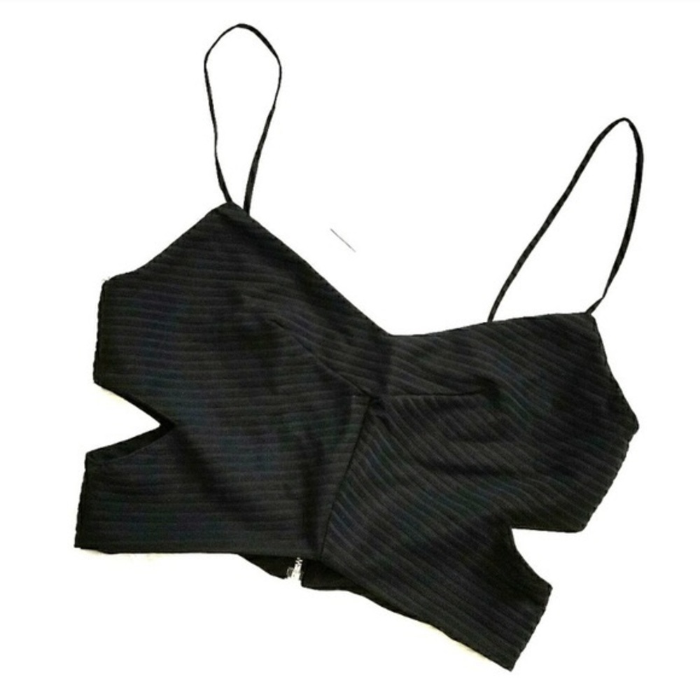 NWOT ZARA Cut Out Black Crop Top